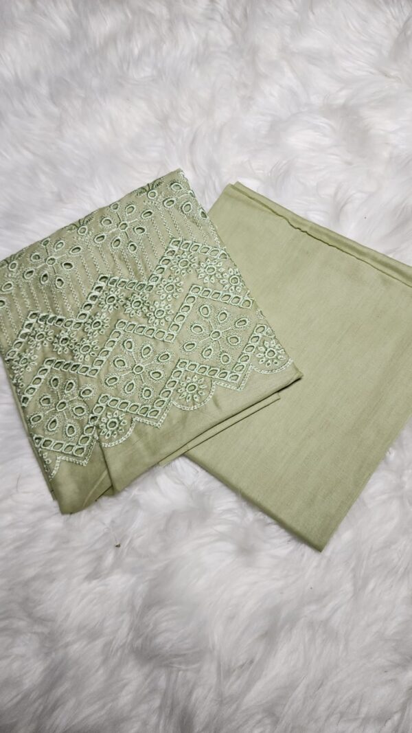 Embroidered lawn 2 piece